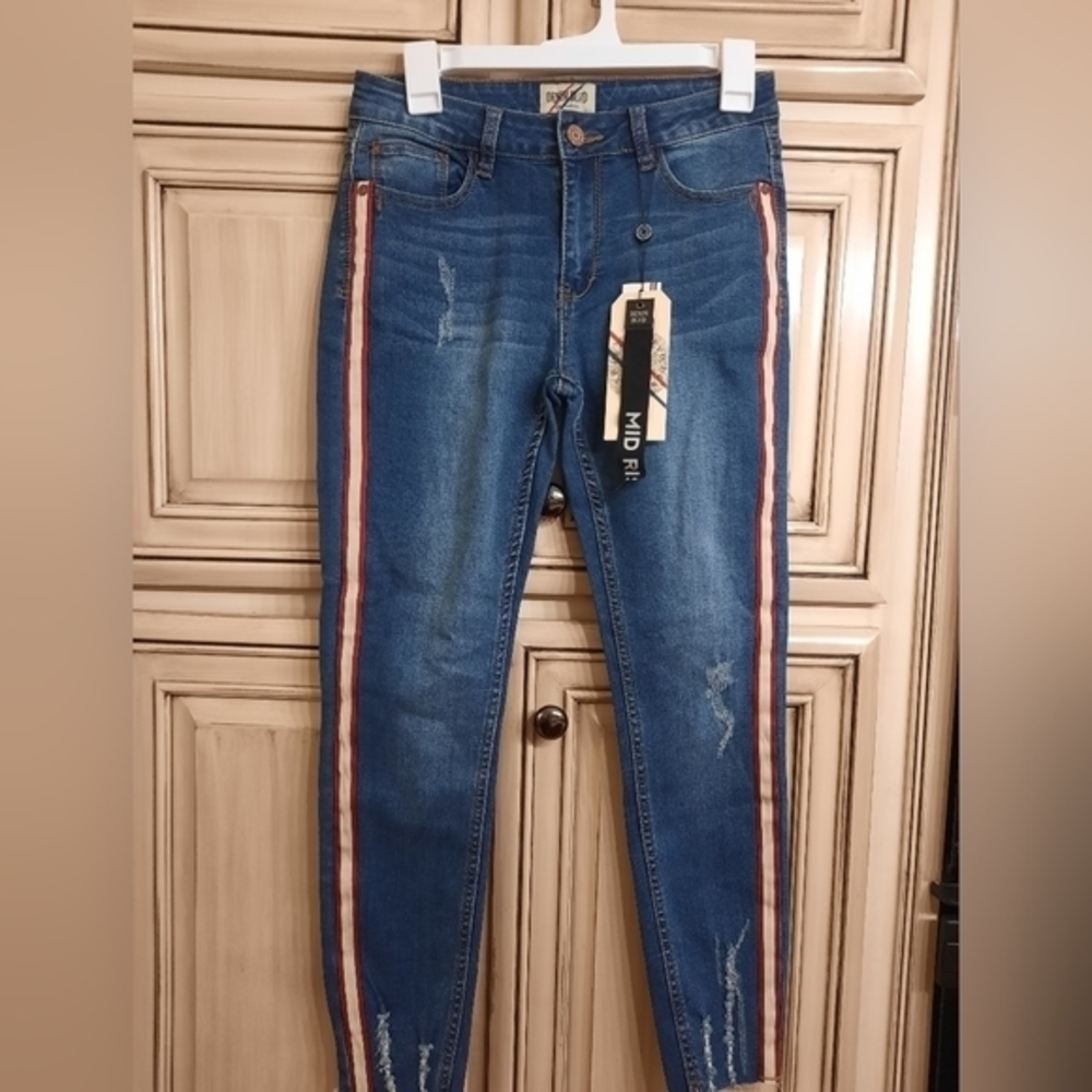 Denim Blvd Jeans - NEW WITH TAGS! Size‎ 3